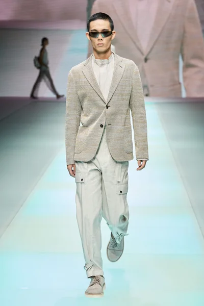 Look 22